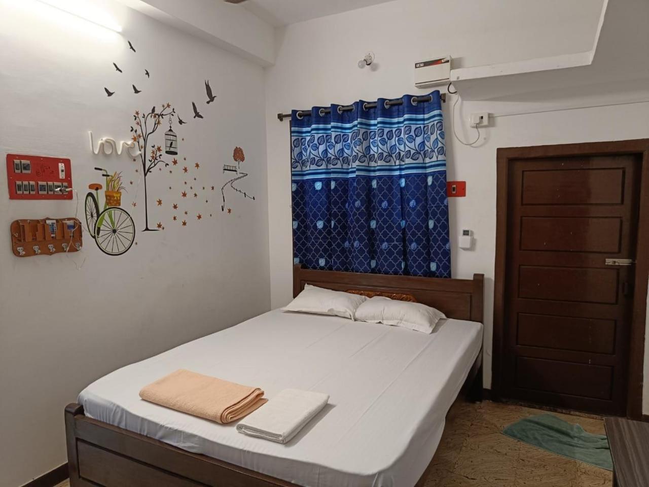 Bluemoon Homestay ポンディシェリ エクステリア 写真